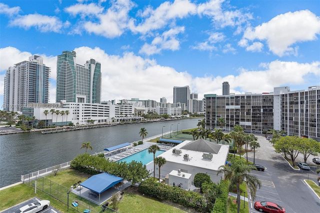 600 Parkview Dr 611, Hallandale Beach, FL 33009