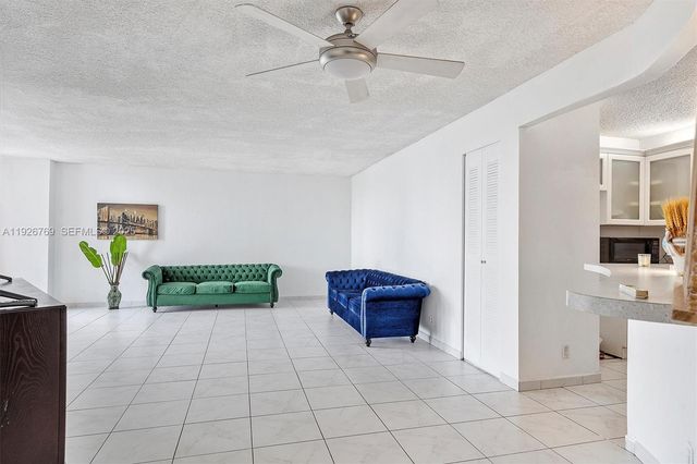 600 Parkview Dr 611, Hallandale Beach, FL 33009