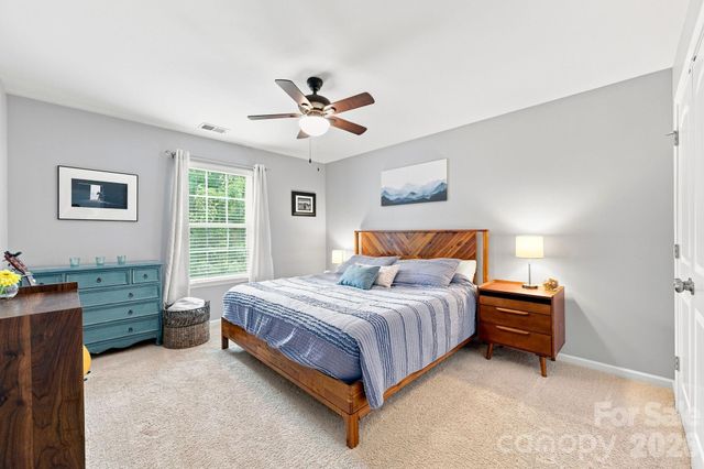 7211 Barefoot Forest Drive, Charlotte, NC 28269