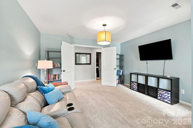 7211 Barefoot Forest Drive, Charlotte, NC 28269