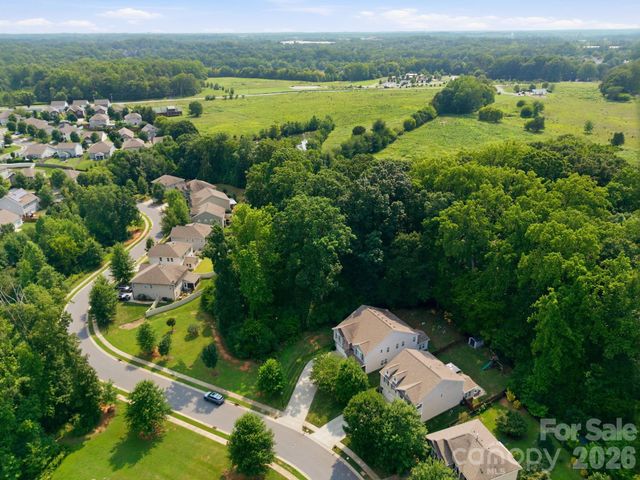 7211 Barefoot Forest Drive, Charlotte, NC 28269