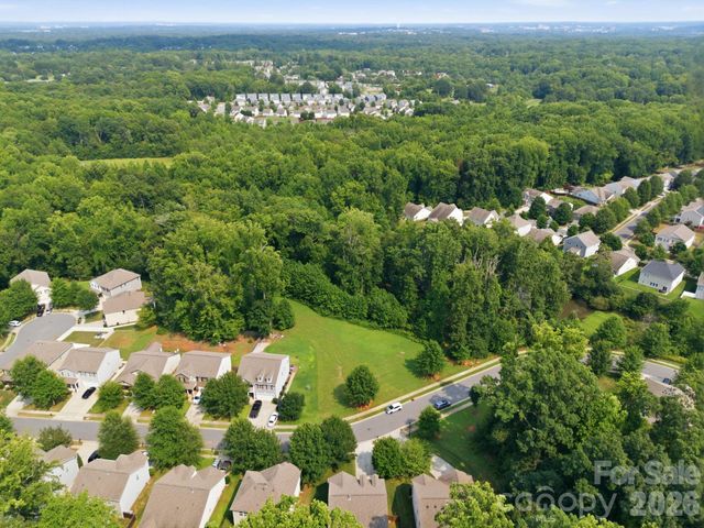 7211 Barefoot Forest Drive, Charlotte, NC 28269