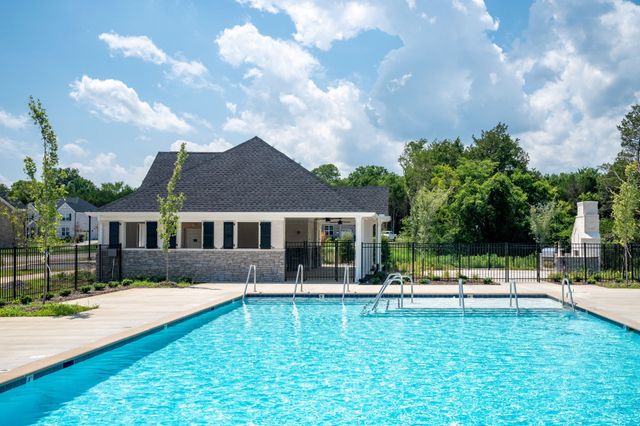 4012 Rosa Dr, Nolensville, TN 37135