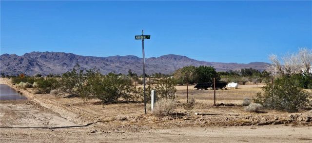 800 Mandrill St., Newberry Springs, CA 92365