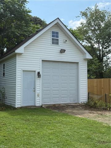 206 Saint James AVE, Suffolk, VA 23434