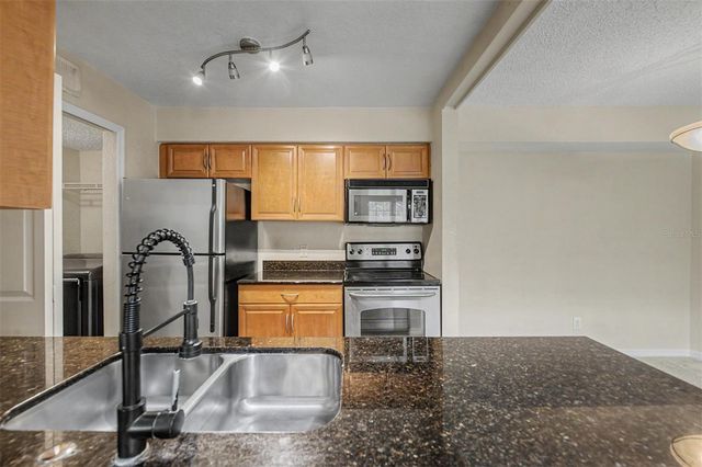 3270 HAVILAND COURT 301, Palm Harbor, FL 34684
