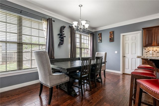 915 King Arthur Drive, Springdale, AR 72762