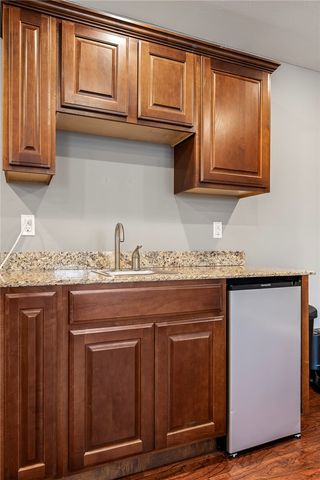 915 King Arthur Drive, Springdale, AR 72762