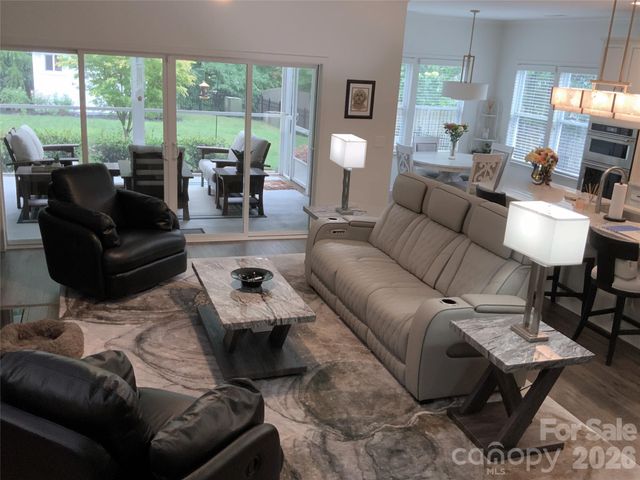 5064 Stonehill Lane, Matthews, NC 28104