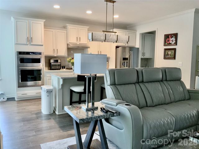 5064 Stonehill Lane, Matthews, NC 28104