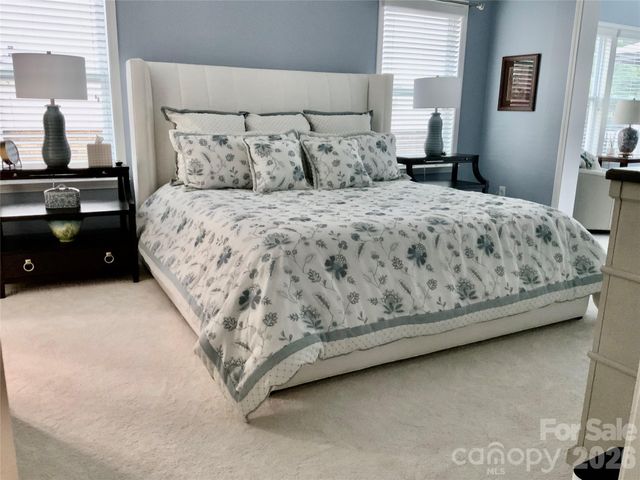 5064 Stonehill Lane, Matthews, NC 28104