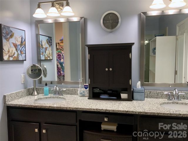 5064 Stonehill Lane, Matthews, NC 28104