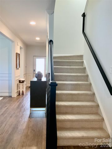 5064 Stonehill Lane, Matthews, NC 28104
