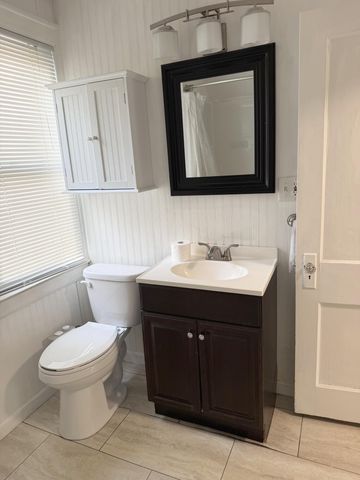 1745 Willis Avenue NW, Grand Rapids, MI 49504
