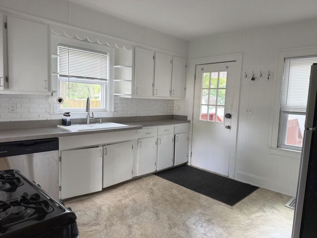 1745 Willis Avenue NW, Grand Rapids, MI 49504