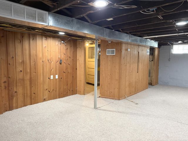 1745 Willis Avenue NW, Grand Rapids, MI 49504