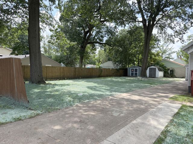 1745 Willis Avenue NW, Grand Rapids, MI 49504