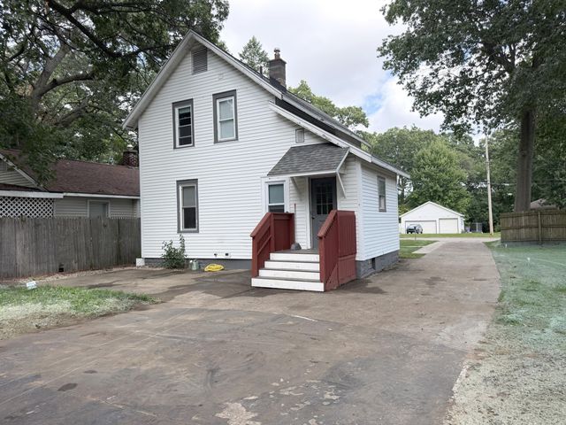 1745 Willis Avenue NW, Grand Rapids, MI 49504
