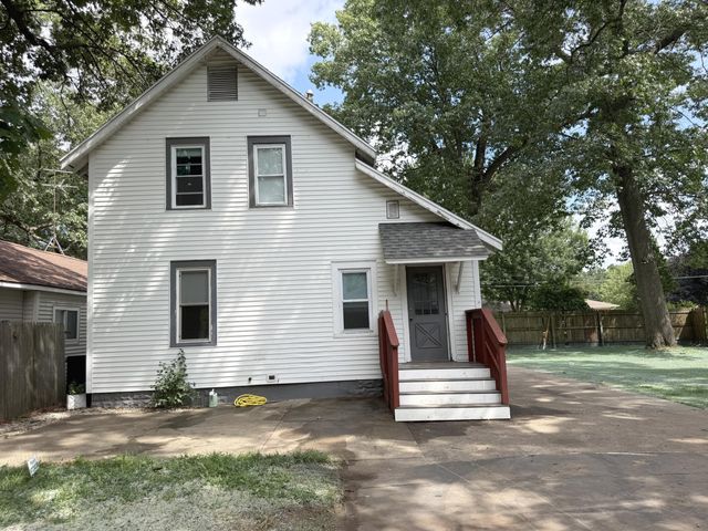 1745 Willis Avenue NW, Grand Rapids, MI 49504