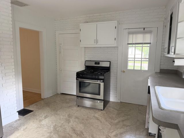 1745 Willis Avenue NW, Grand Rapids, MI 49504