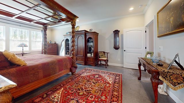1425 E 10th St, Cookeville, TN 38501