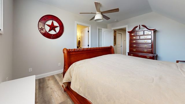1425 E 10th St, Cookeville, TN 38501