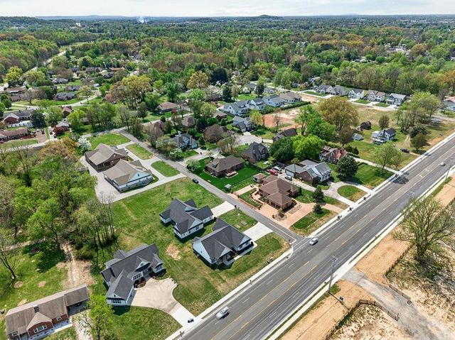 1425 E 10th St, Cookeville, TN 38501