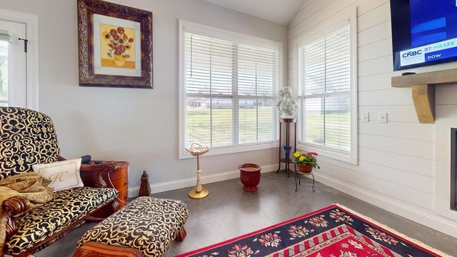 1425 E 10th St, Cookeville, TN 38501