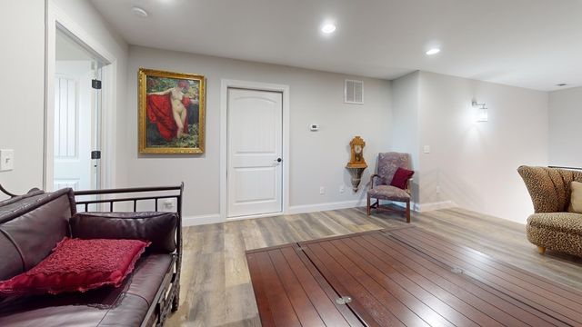 1425 E 10th St, Cookeville, TN 38501