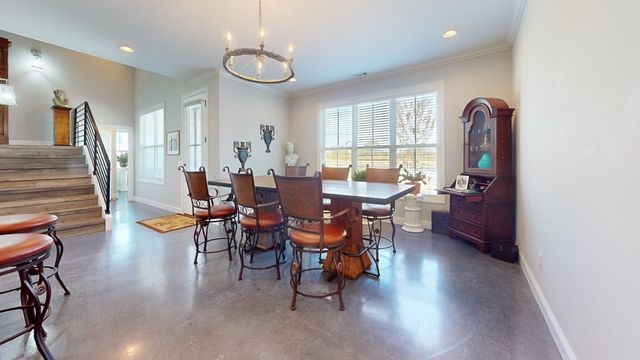 1425 E 10th St, Cookeville, TN 38501