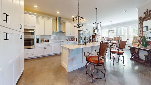 1425 E 10th St, Cookeville, TN 38501