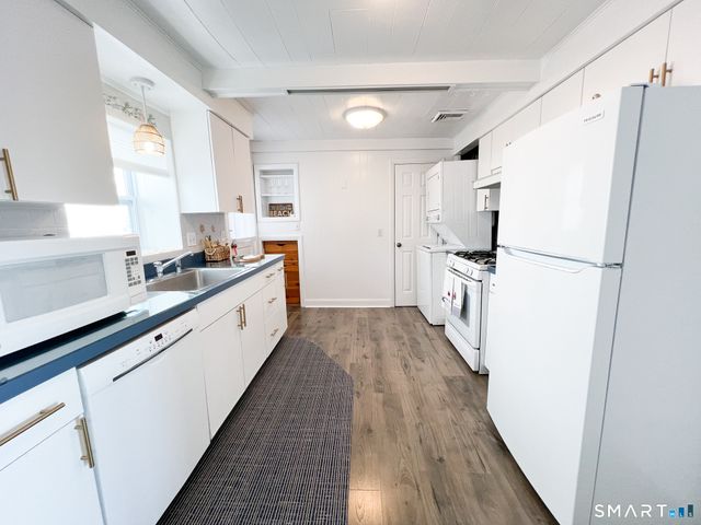 54 Milesfield Avenue, Milford, CT 06460