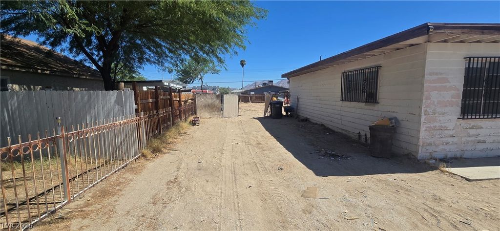 2320 North Crawford Street, North Las Vegas, NV 89030 — photo 3