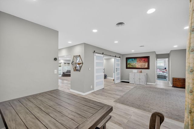 1570 NE 30TH Place, Oakland Park, FL 33334