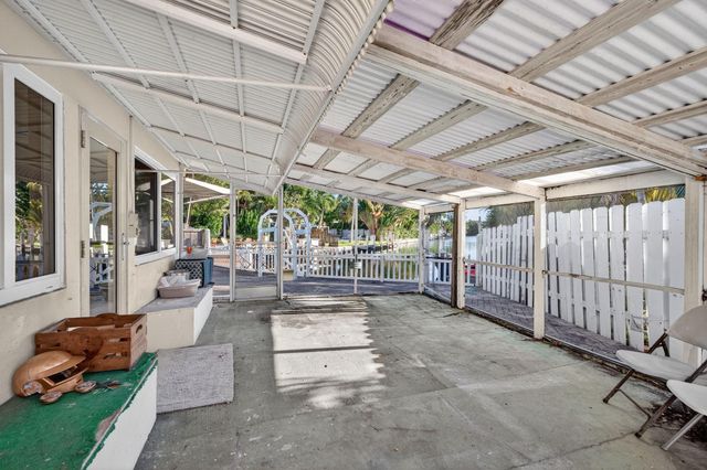 1570 NE 30TH Place, Oakland Park, FL 33334
