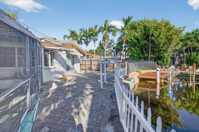 1570 NE 30TH Place, Oakland Park, FL 33334