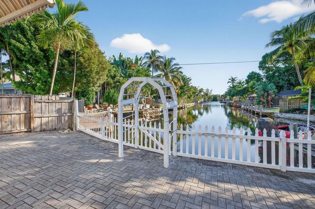 1570 NE 30TH Place, Oakland Park, FL 33334