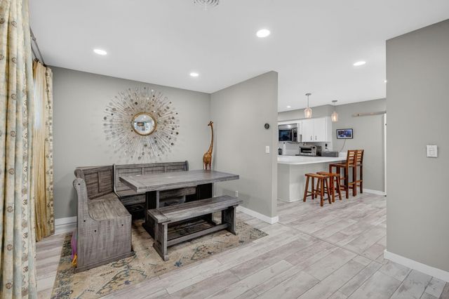 1570 NE 30TH Place, Oakland Park, FL 33334
