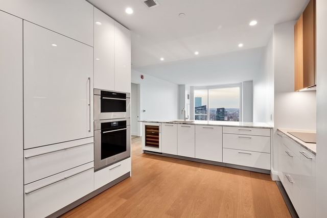 240 Devonshire Street U5404, Boston, MA 02110