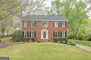 2451 Meadowglen Trail, Snellville, GA 30078