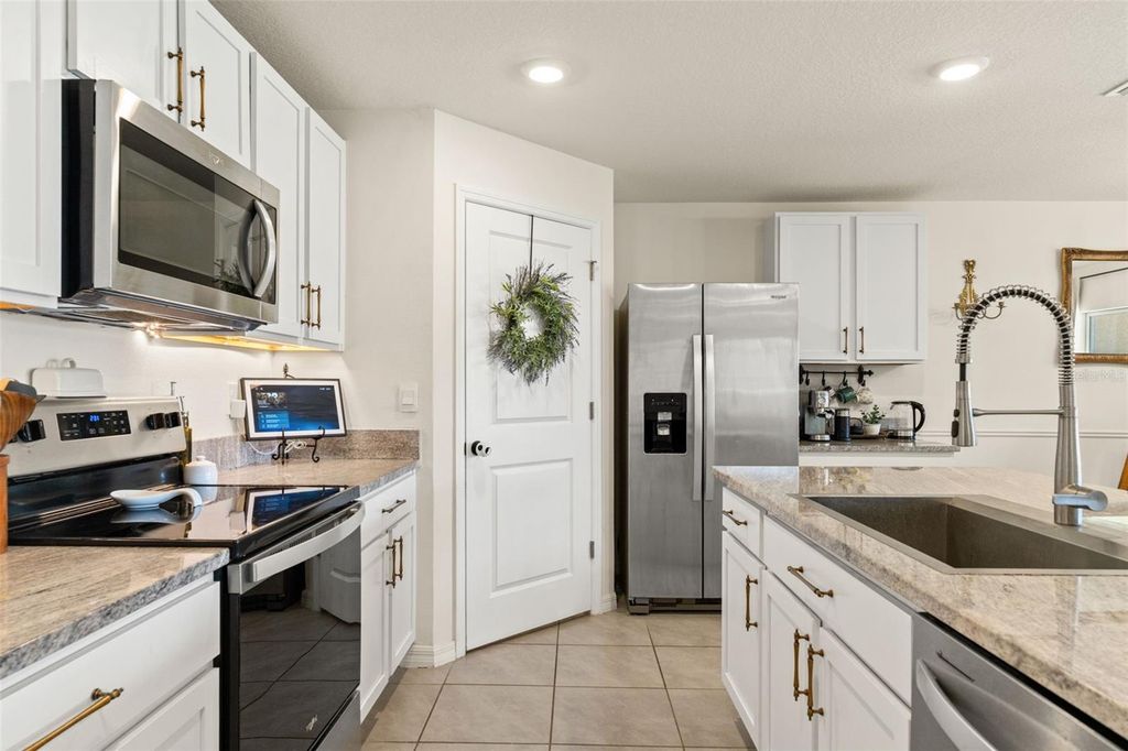 Image 13 of property listing at 4663 SIGCOM PLACE, Wildwood, FL 34785