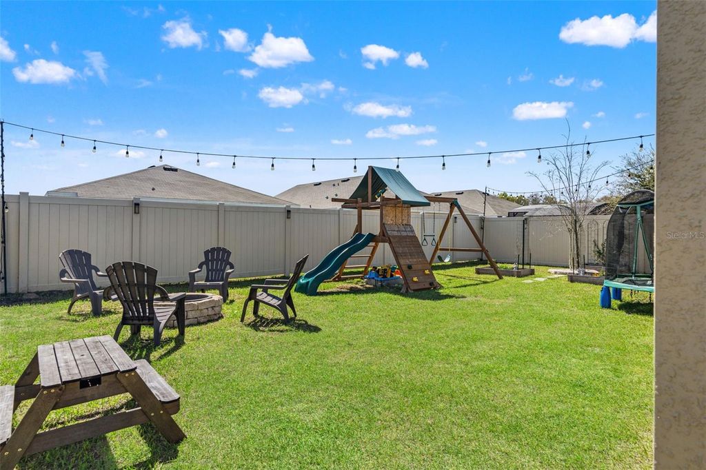 Image 34 of property listing at 4663 SIGCOM PLACE, Wildwood, FL 34785