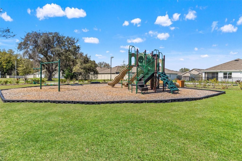 Image 37 of property listing at 4663 SIGCOM PLACE, Wildwood, FL 34785