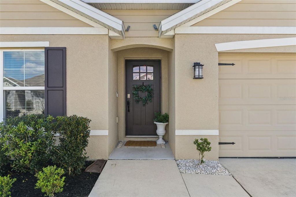 Image 5 of property listing at 4663 SIGCOM PLACE, Wildwood, FL 34785