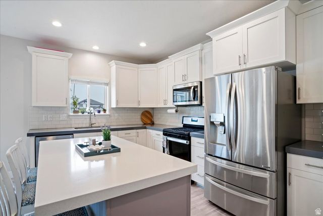 7242 N CLEAR SKY LN, Eagle Mountain, UT 84005