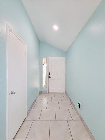 2630 Umiak Drive, Houston, TX 77045