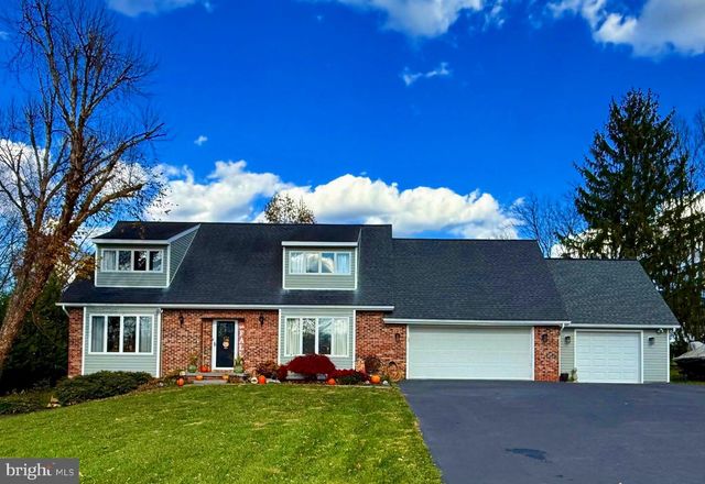 752 PANORAMA DR, Martinsburg, WV 25403