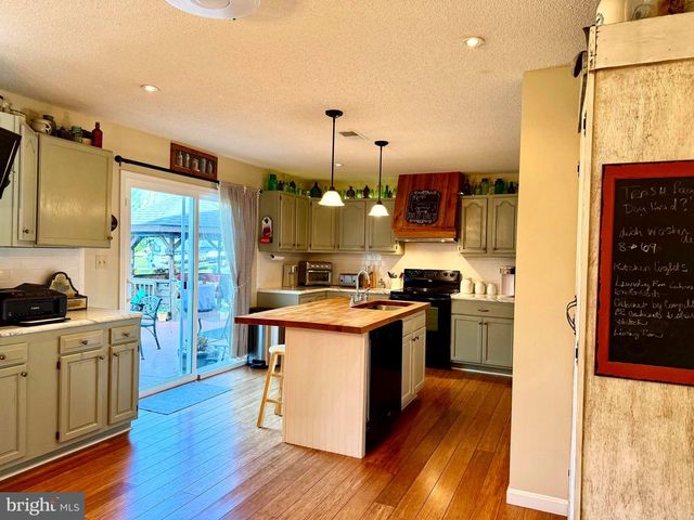 752 PANORAMA DR, Martinsburg, WV 25403