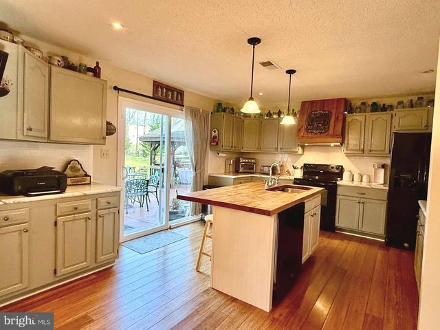 752 PANORAMA DR, Martinsburg, WV 25403