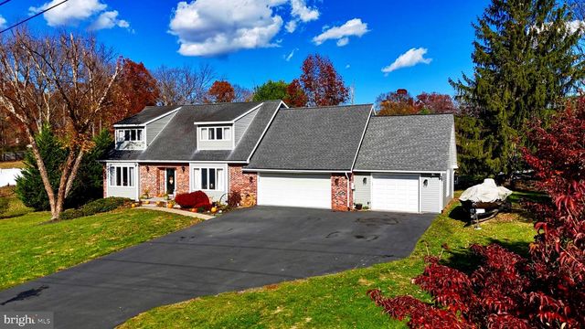 752 PANORAMA DR, Martinsburg, WV 25403